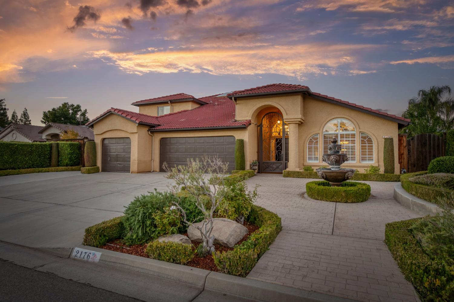 2176 E Niles Ave, Fresno, CA 93720