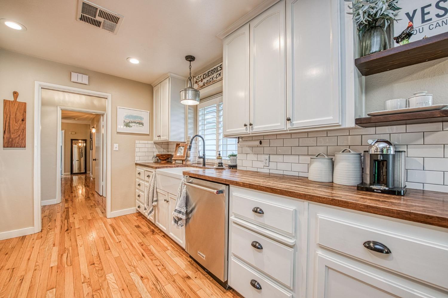 1473 W Scott Ave, Fresno, CA 93711