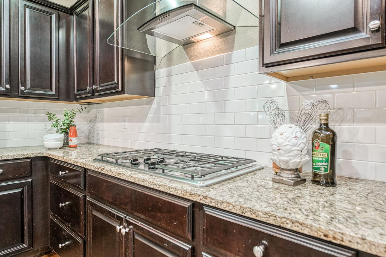 1742 N Broadbent Ln, Clovis, CA 93619