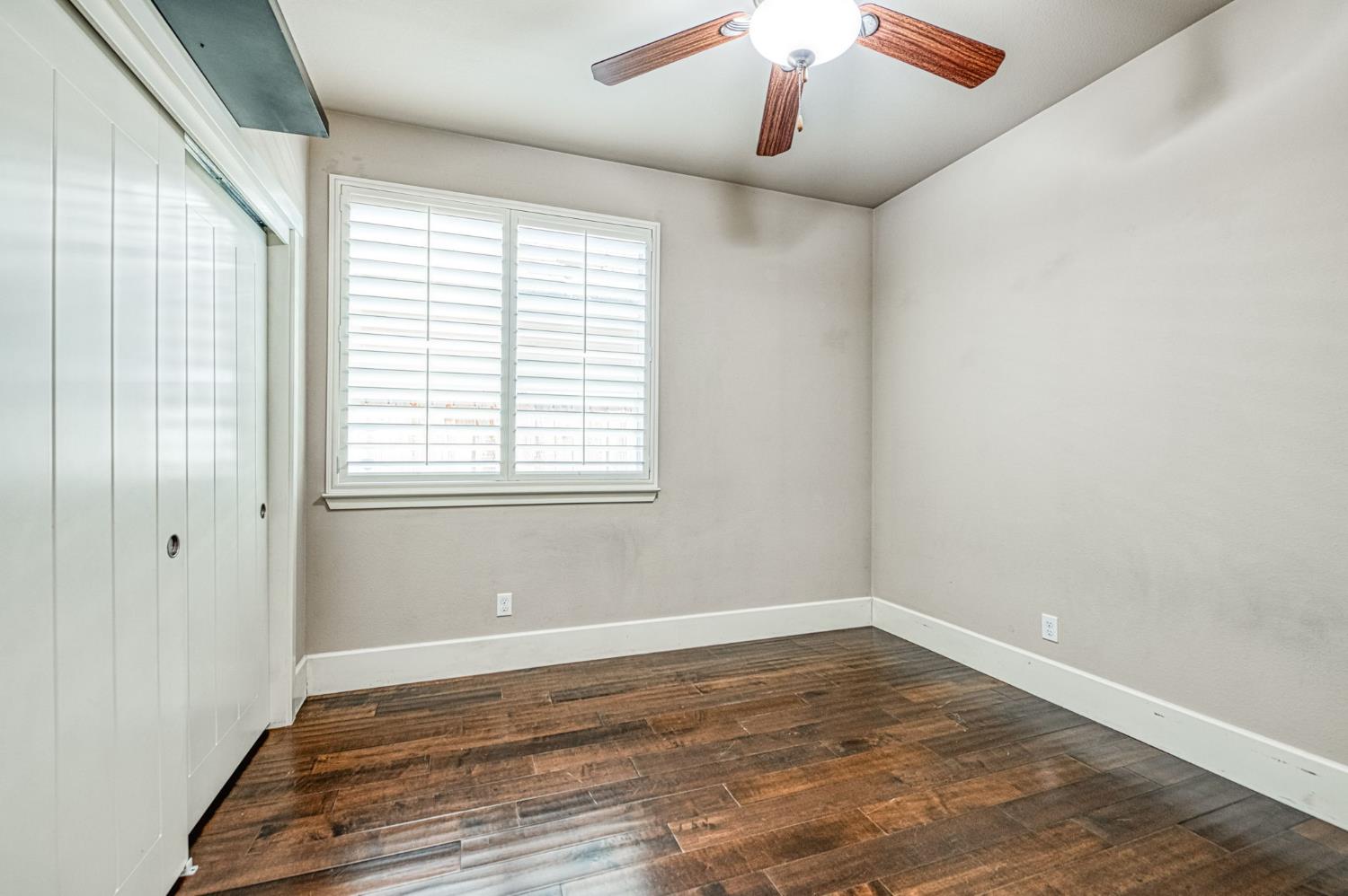 1742 N Broadbent Ln, Clovis, CA 93619