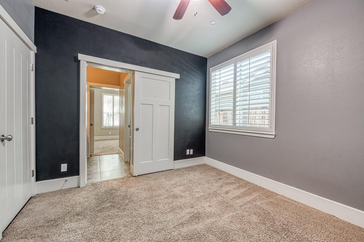 1742 N Broadbent Ln, Clovis, CA 93619