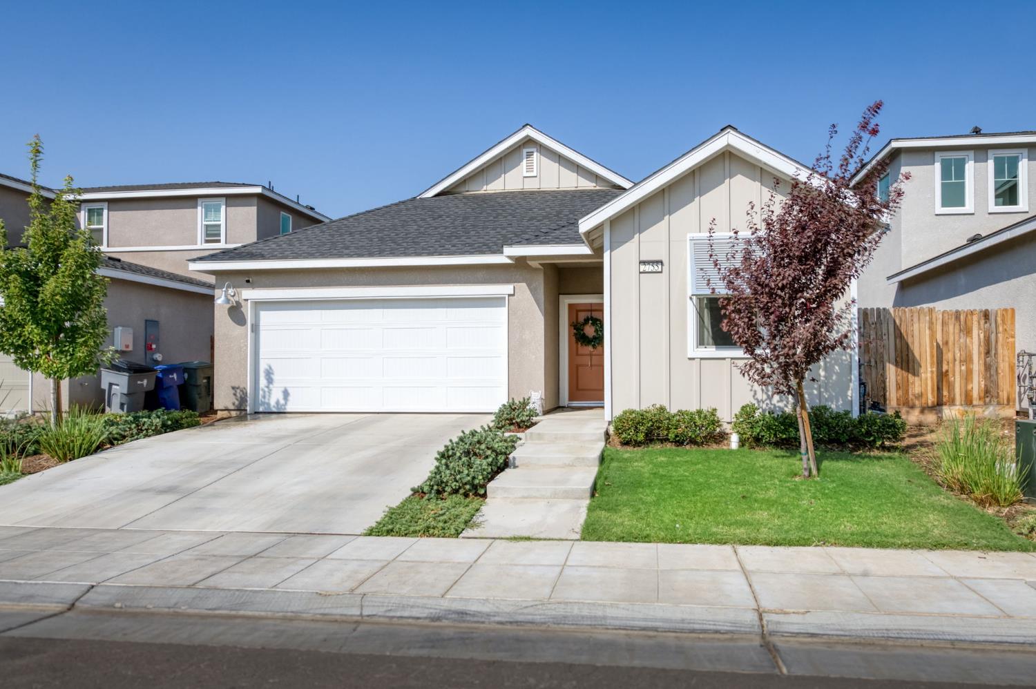 2755 Vahe Ave, Fresno, CA 93727
