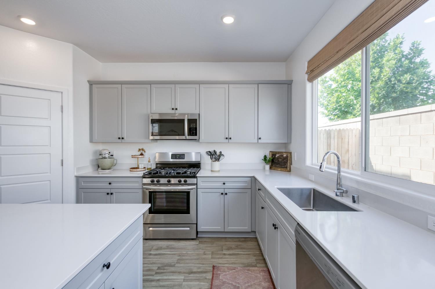2755 Vahe Ave, Fresno, CA 93727