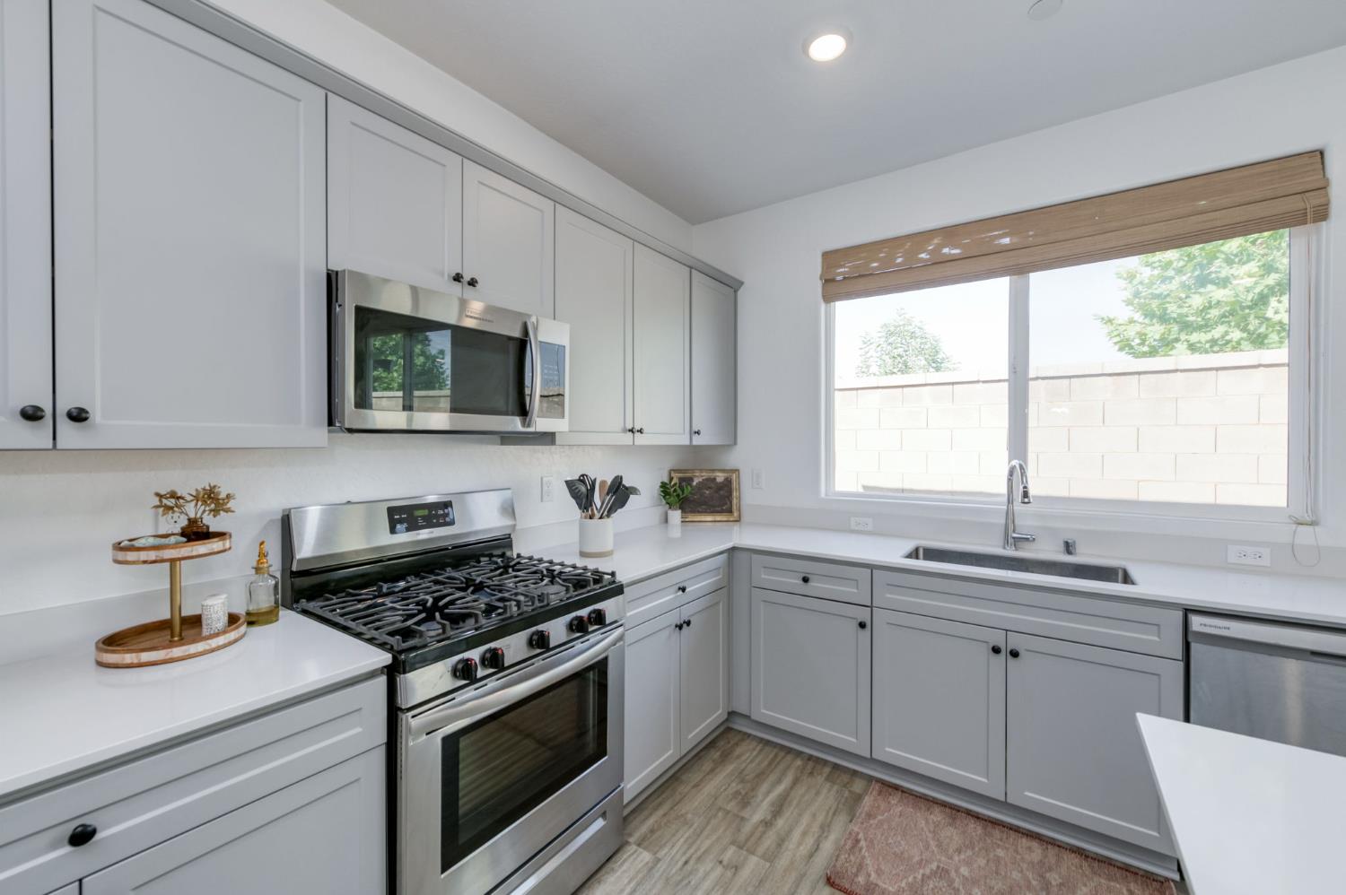 2755 Vahe Ave, Fresno, CA 93727