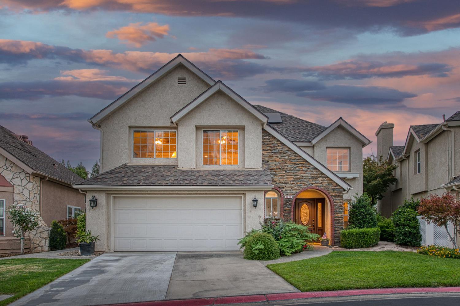 3077 W Pembrook, Fresno, CA 93711