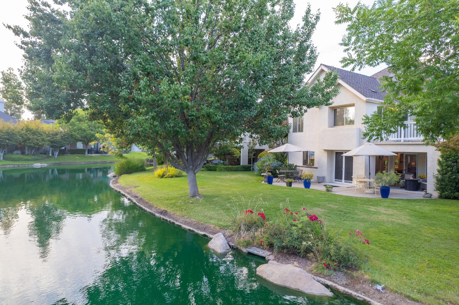 3077 W Pembrook, Fresno, CA 93711