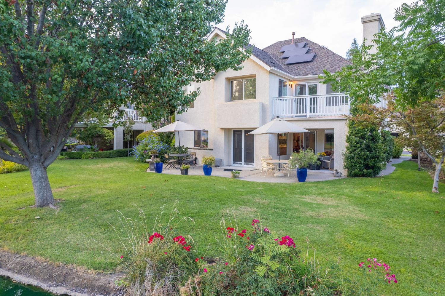 3077 W Pembrook, Fresno, CA 93711
