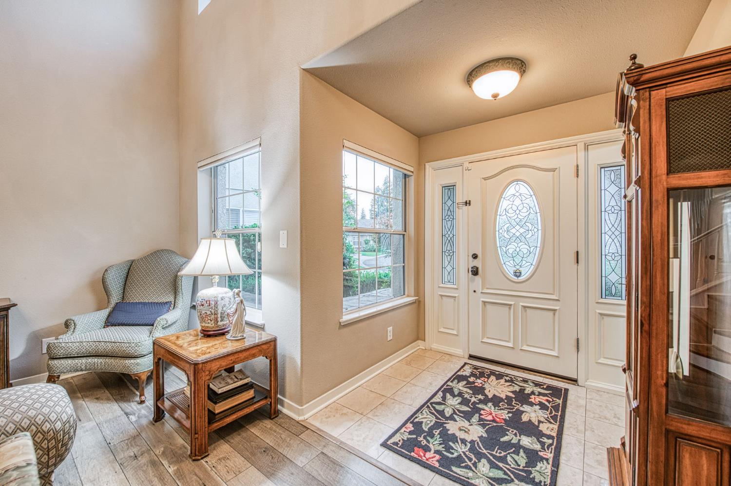 3077 W Pembrook, Fresno, CA 93711