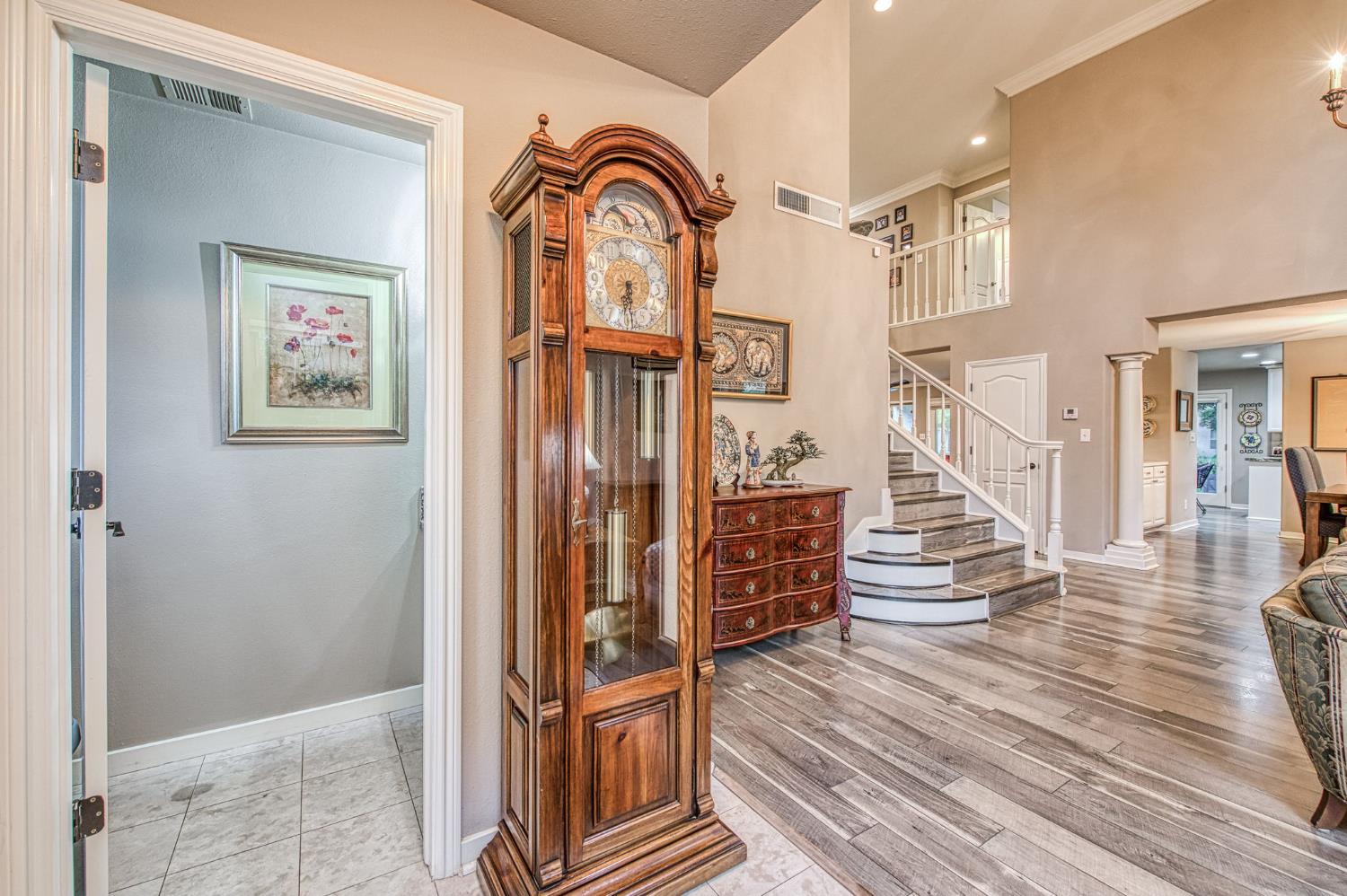 3077 W Pembrook, Fresno, CA 93711