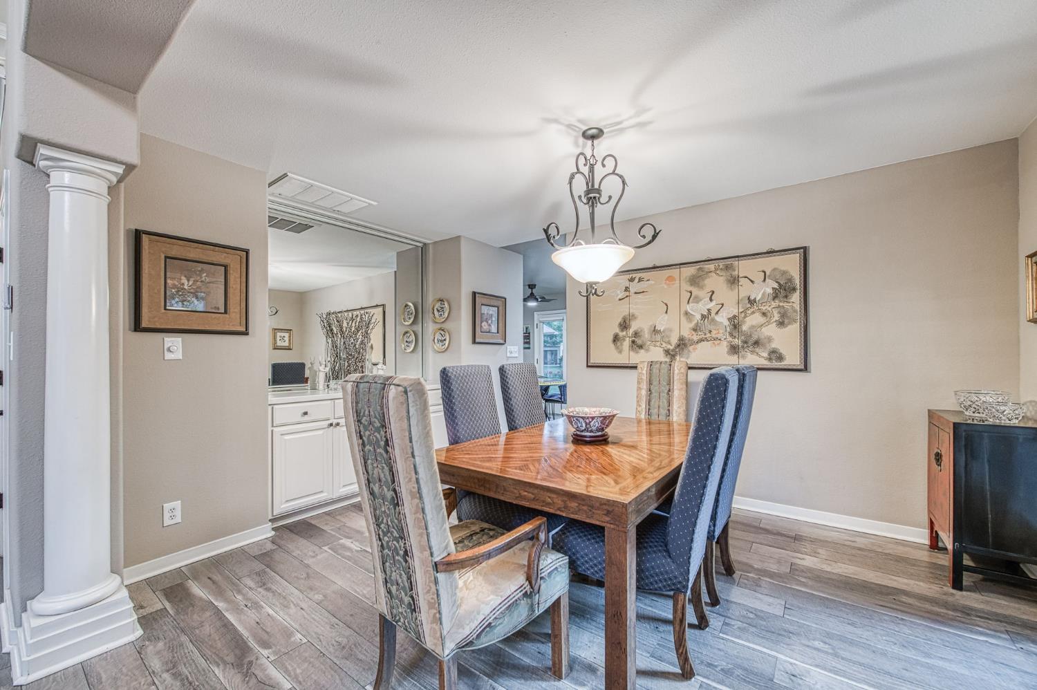 3077 W Pembrook, Fresno, CA 93711