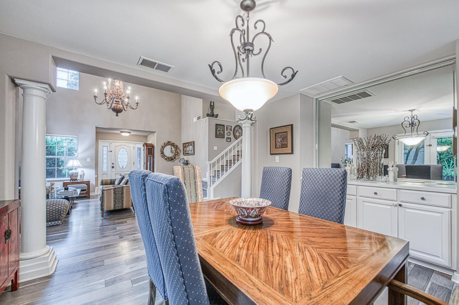 3077 W Pembrook, Fresno, CA 93711