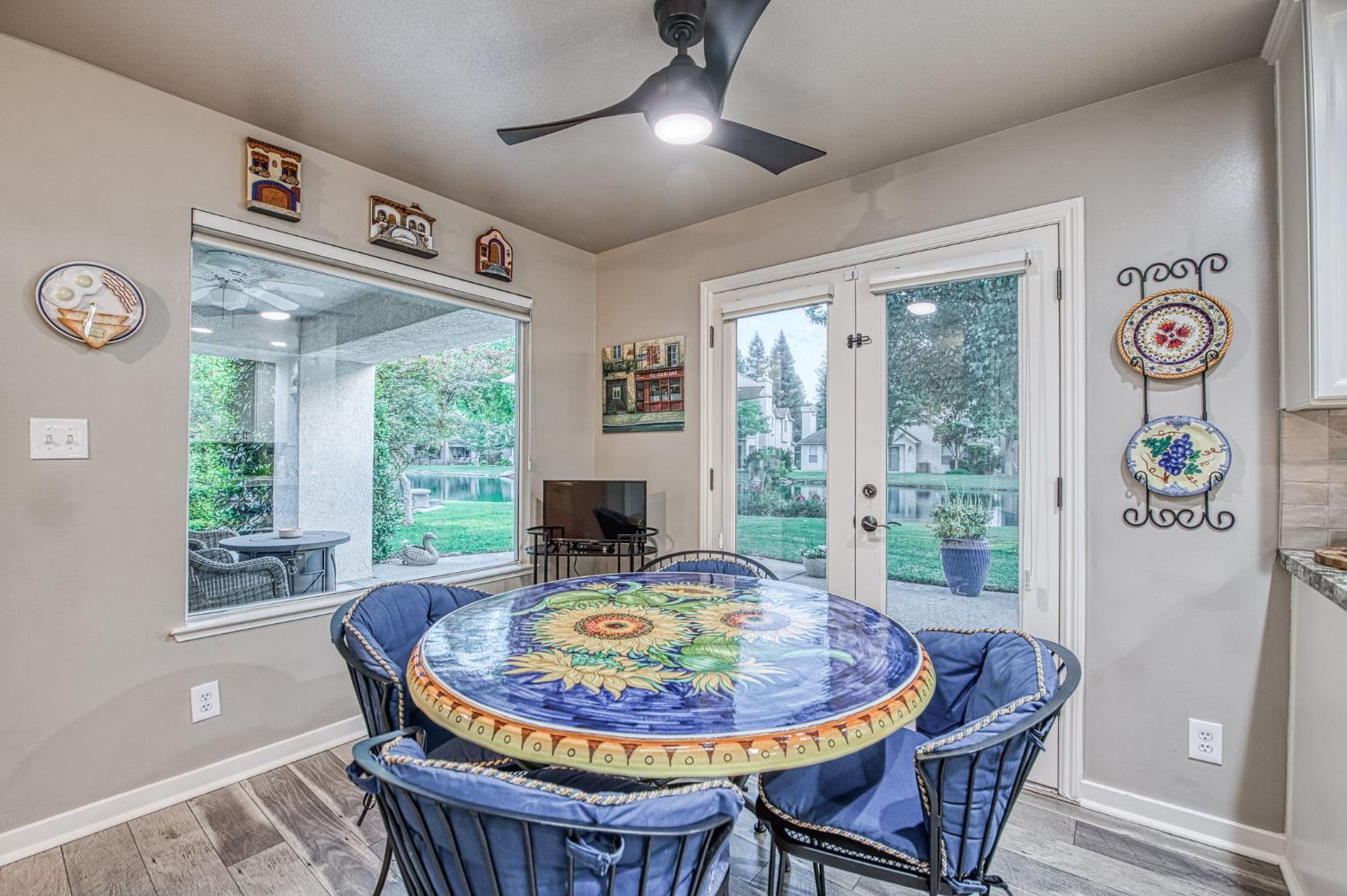 3077 W Pembrook, Fresno, CA 93711