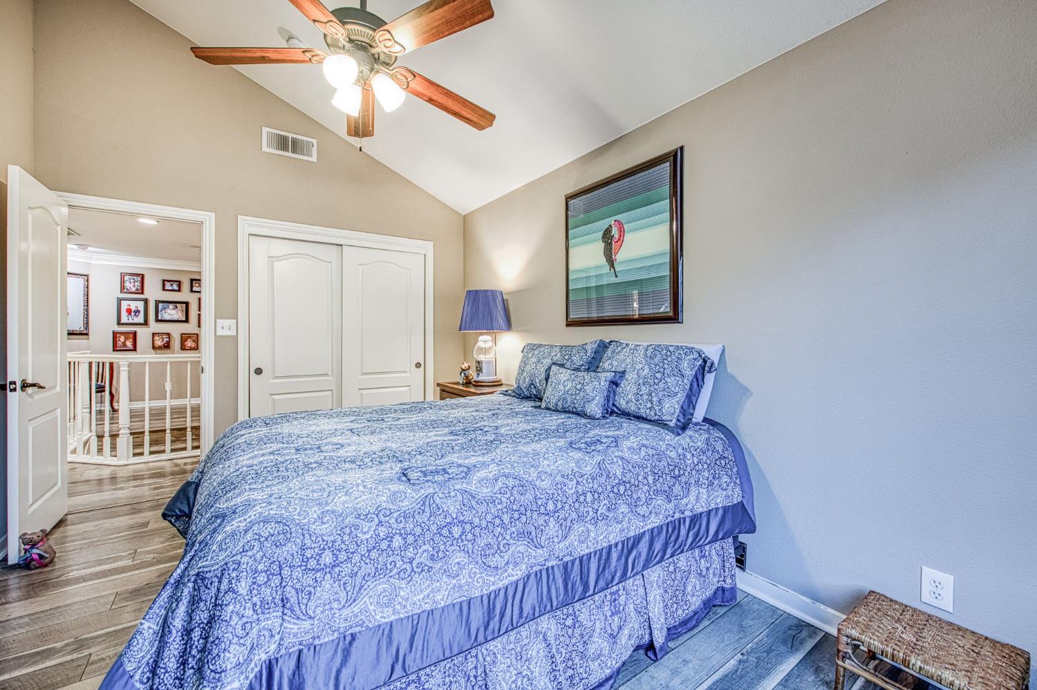 3077 W Pembrook, Fresno, CA 93711