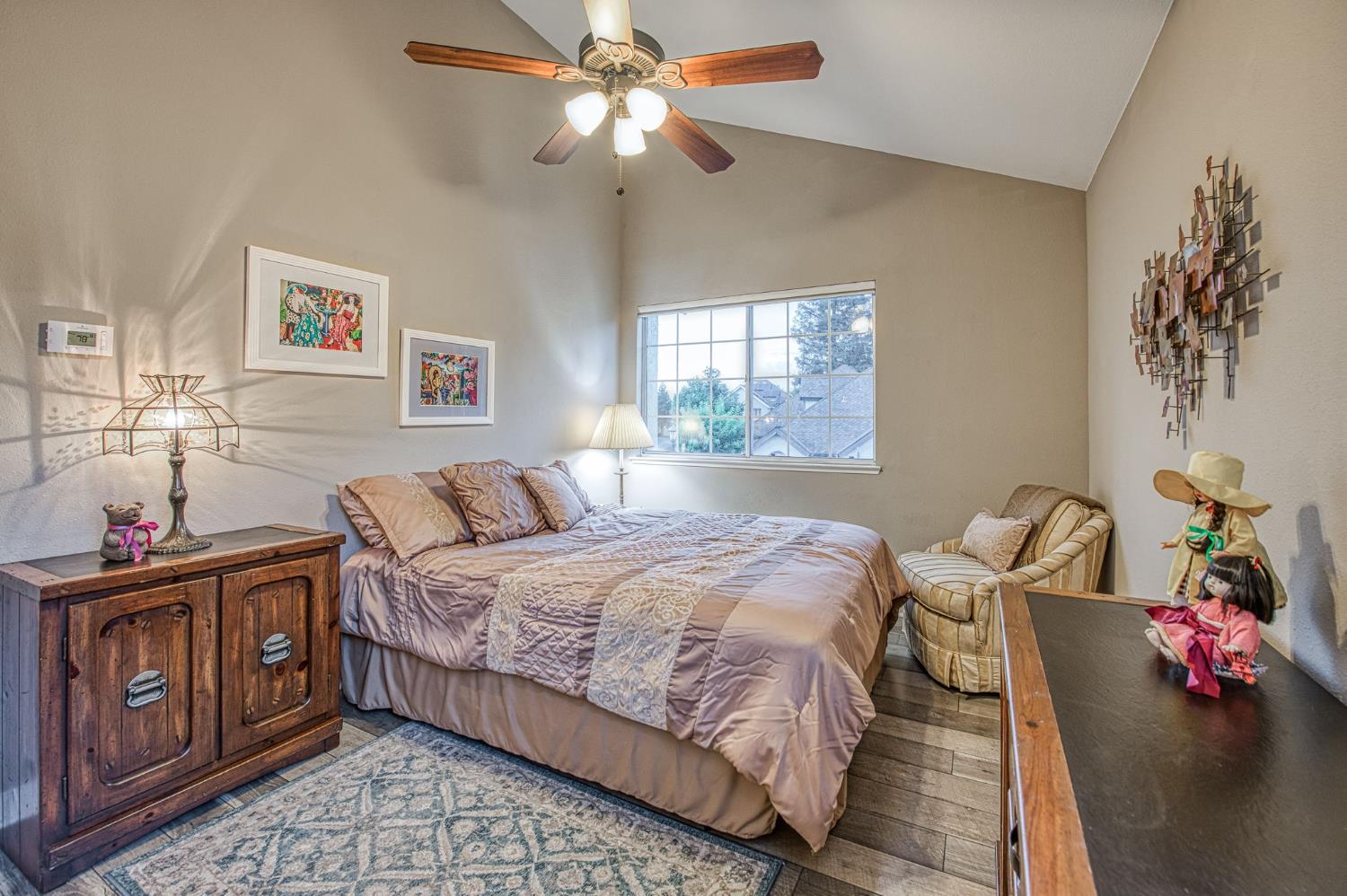 3077 W Pembrook, Fresno, CA 93711