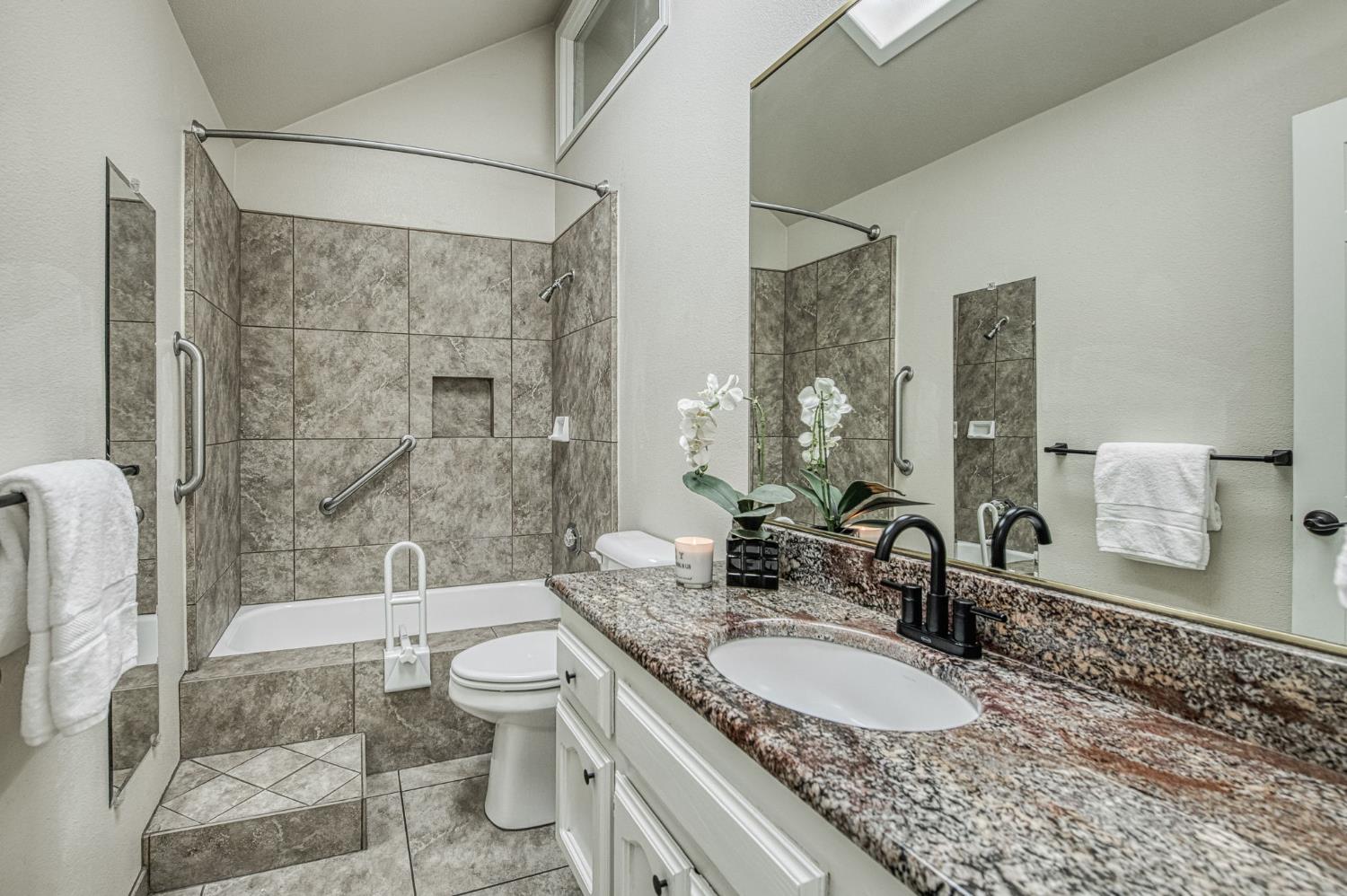 1229 W Bullard Ave #149, Fresno, CA 93711