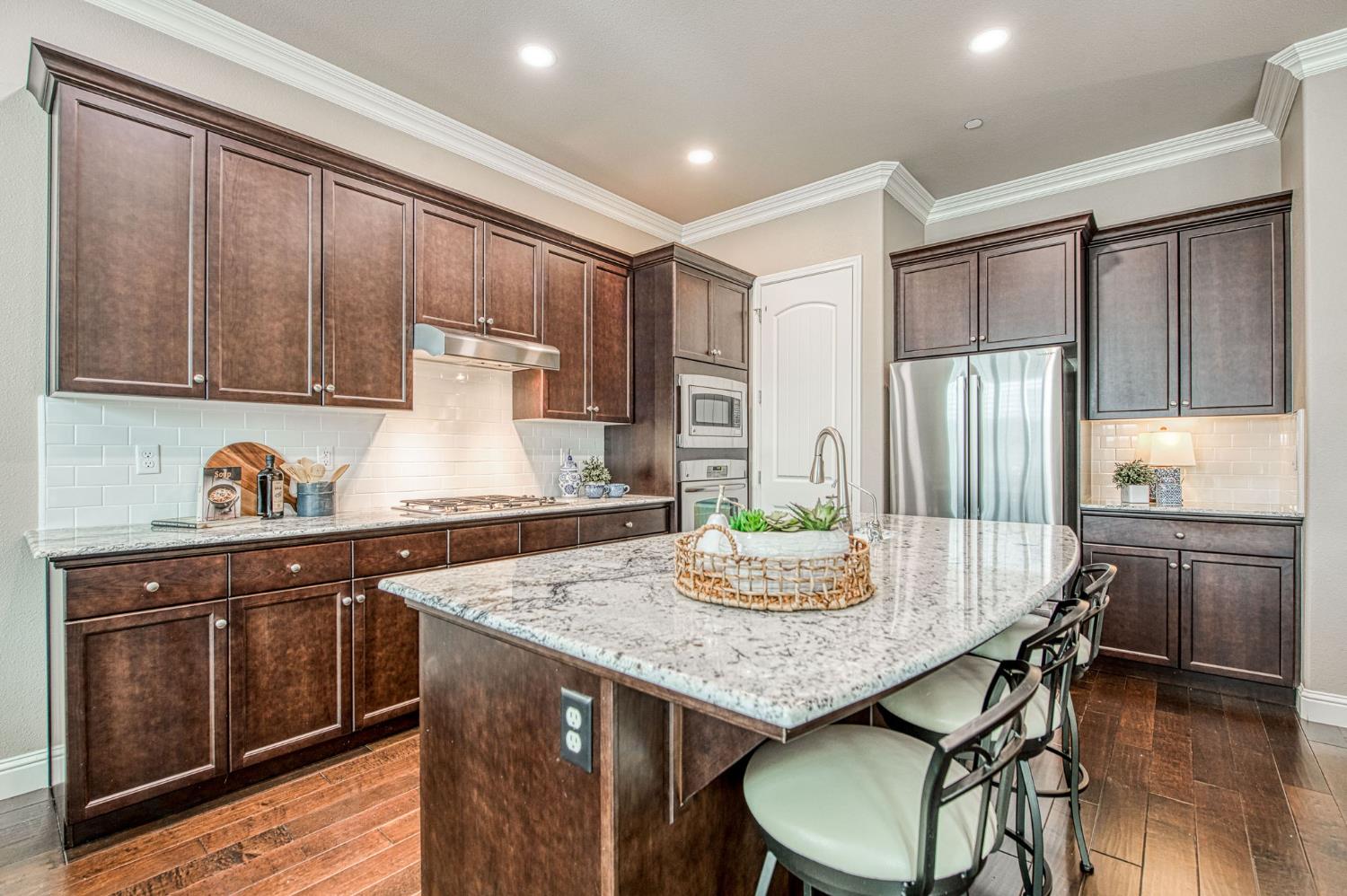 2157 W Juliet Way, Fresno, CA 93711