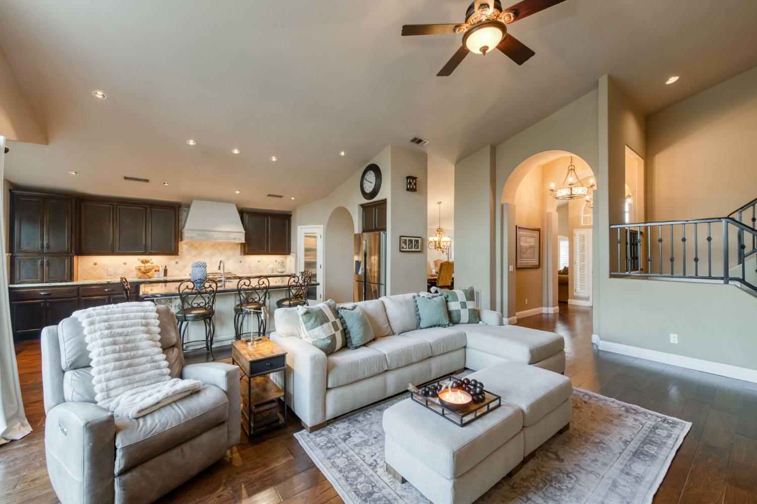 2176 E Niles Ave, Fresno, CA 93720