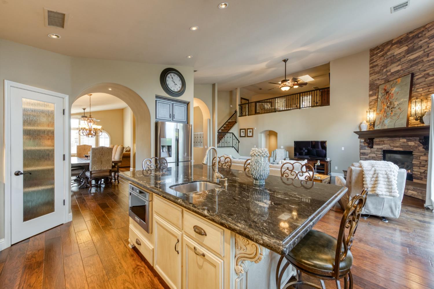 2176 E Niles Ave, Fresno, CA 93720