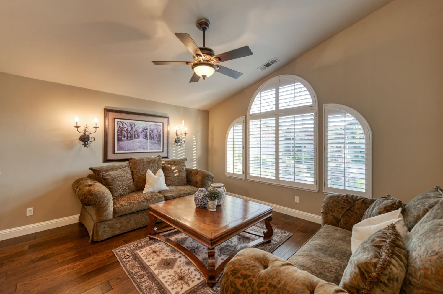 2176 E Niles Ave, Fresno, CA 93720