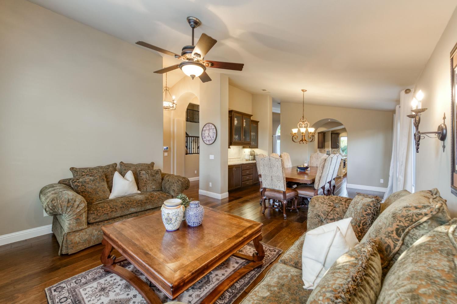 2176 E Niles Ave, Fresno, CA 93720