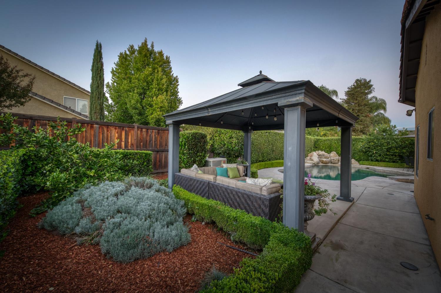 2176 E Niles Ave, Fresno, CA 93720