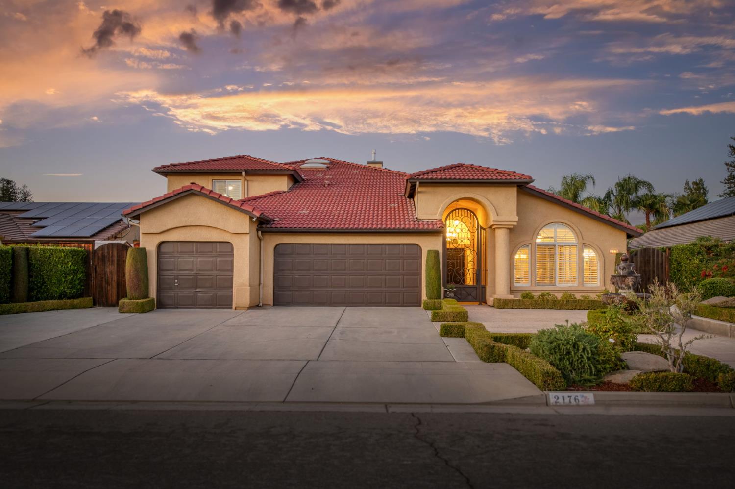 2176 E Niles Ave, Fresno, CA 93720