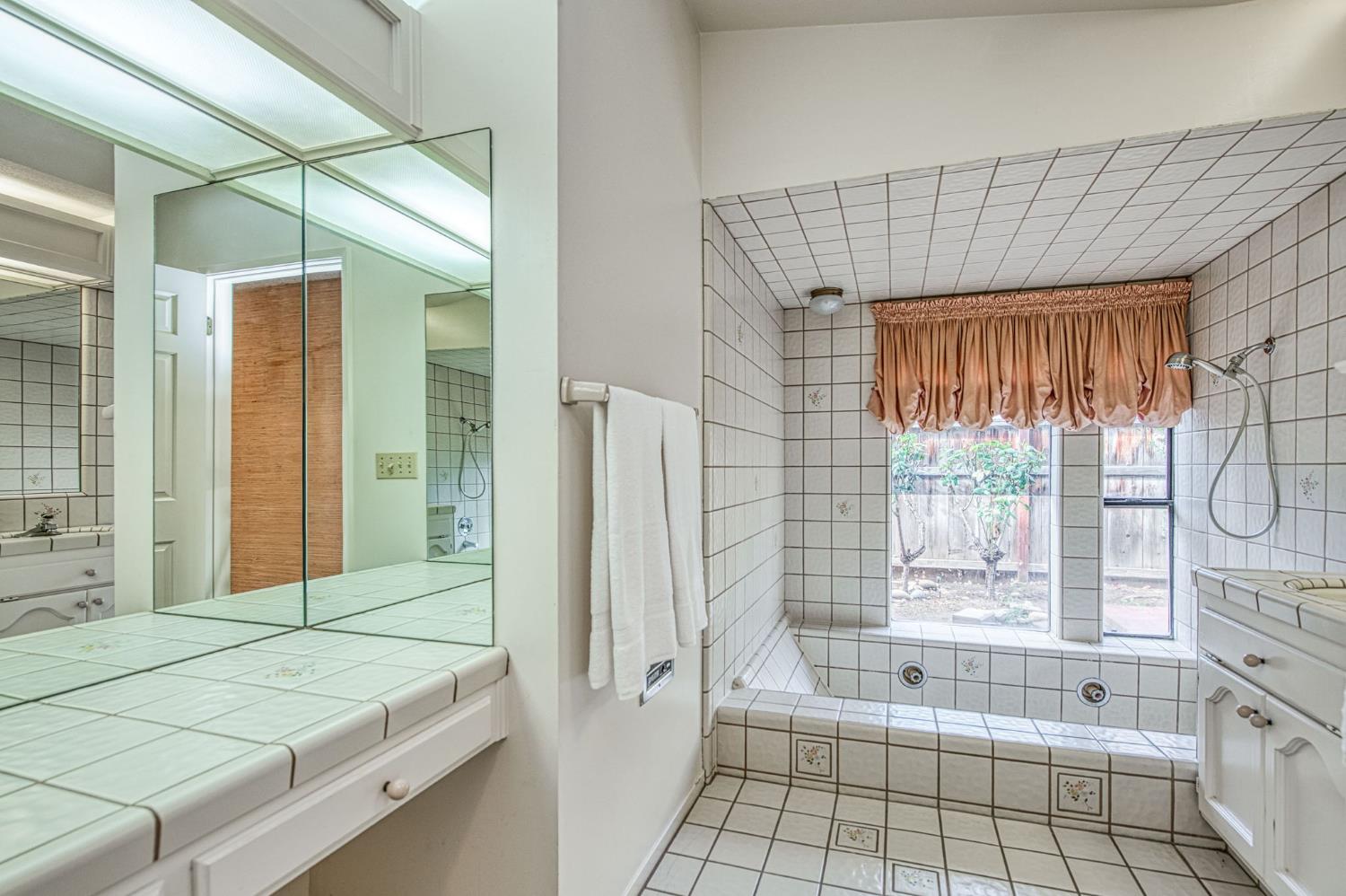 5453 E Butler Ave, Fresno, CA 93727