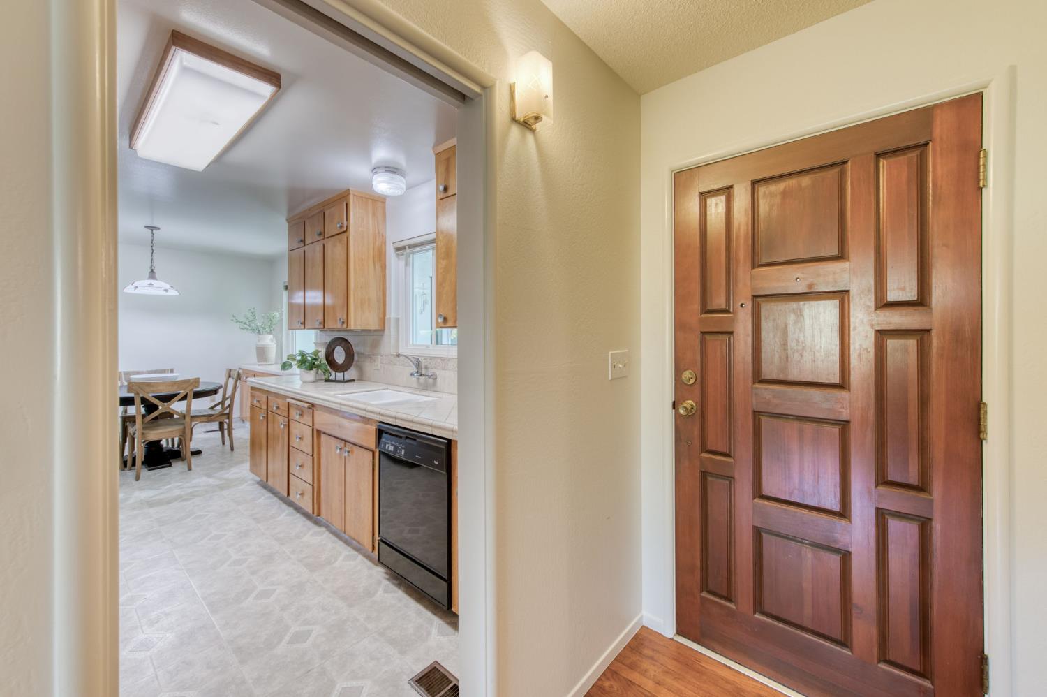 534 W Pico Ave, Fresno, CA 93705