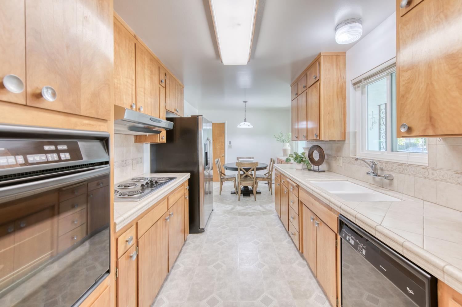 534 W Pico Ave, Fresno, CA 93705