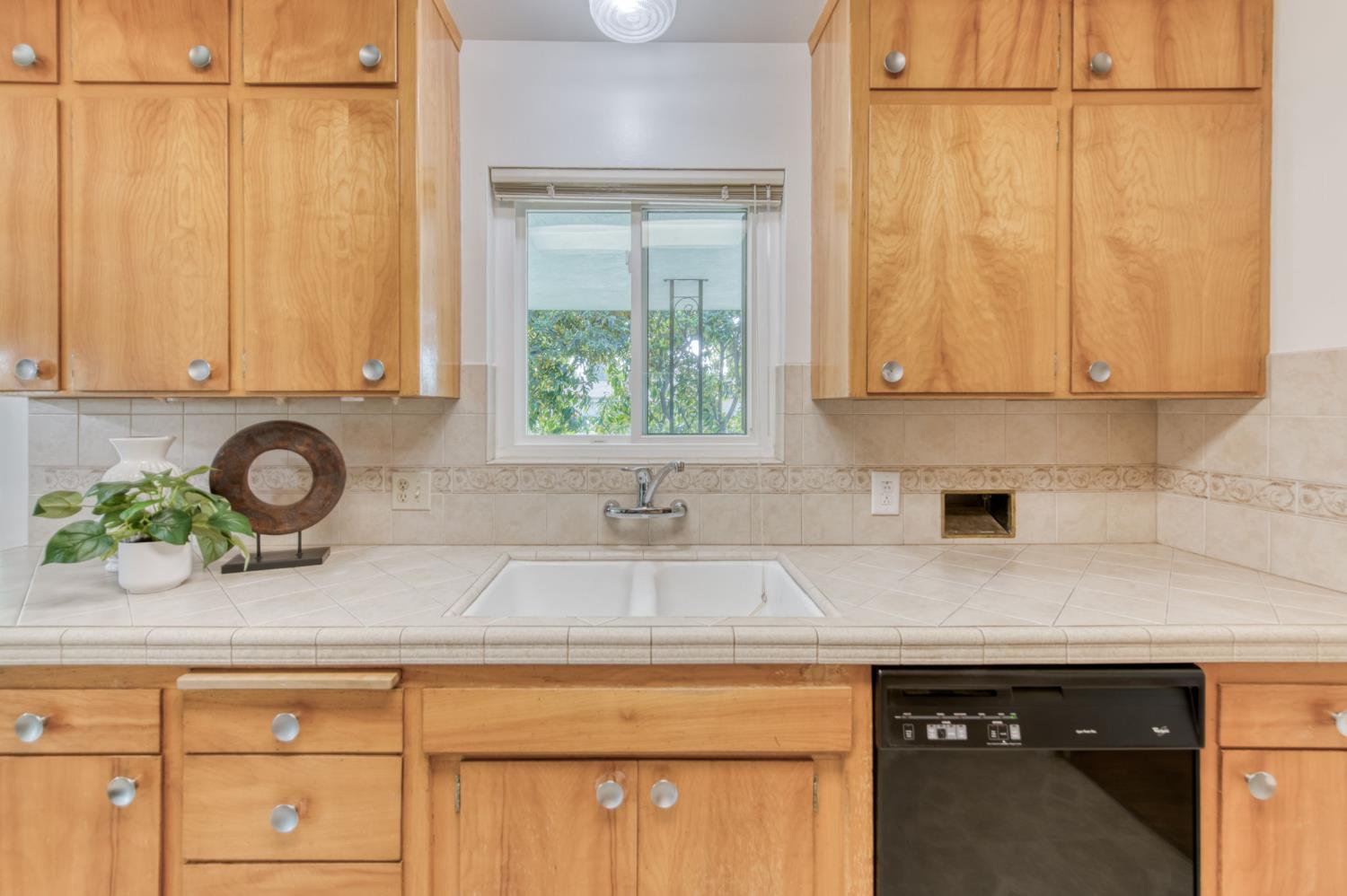 534 W Pico Ave, Fresno, CA 93705