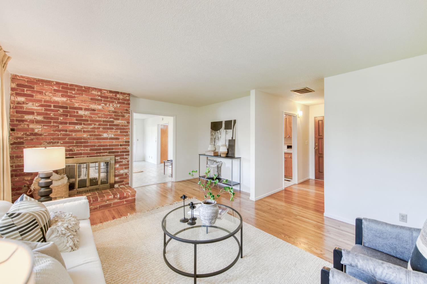 534 W Pico Ave, Fresno, CA 93705