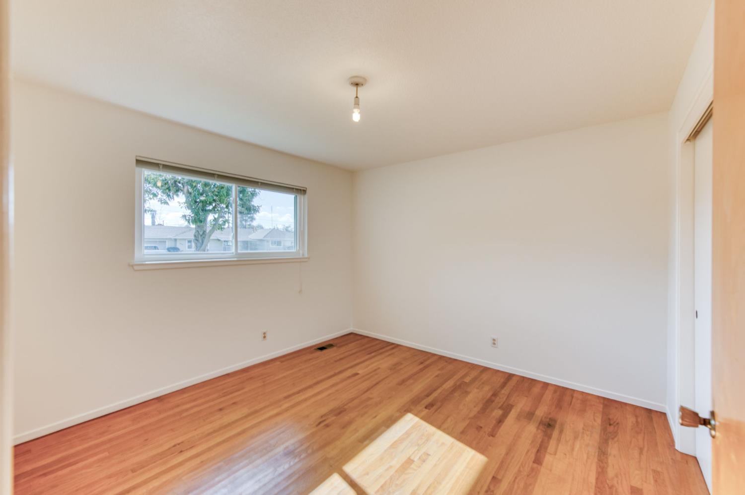 534 W Pico Ave, Fresno, CA 93705