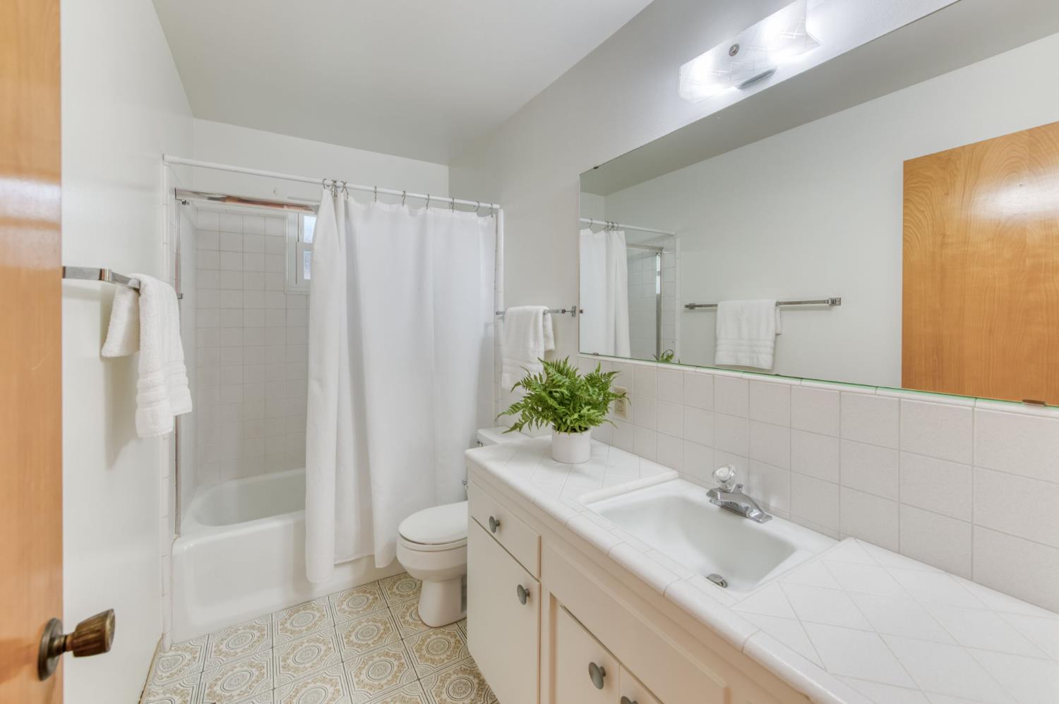 534 W Pico Ave, Fresno, CA 93705