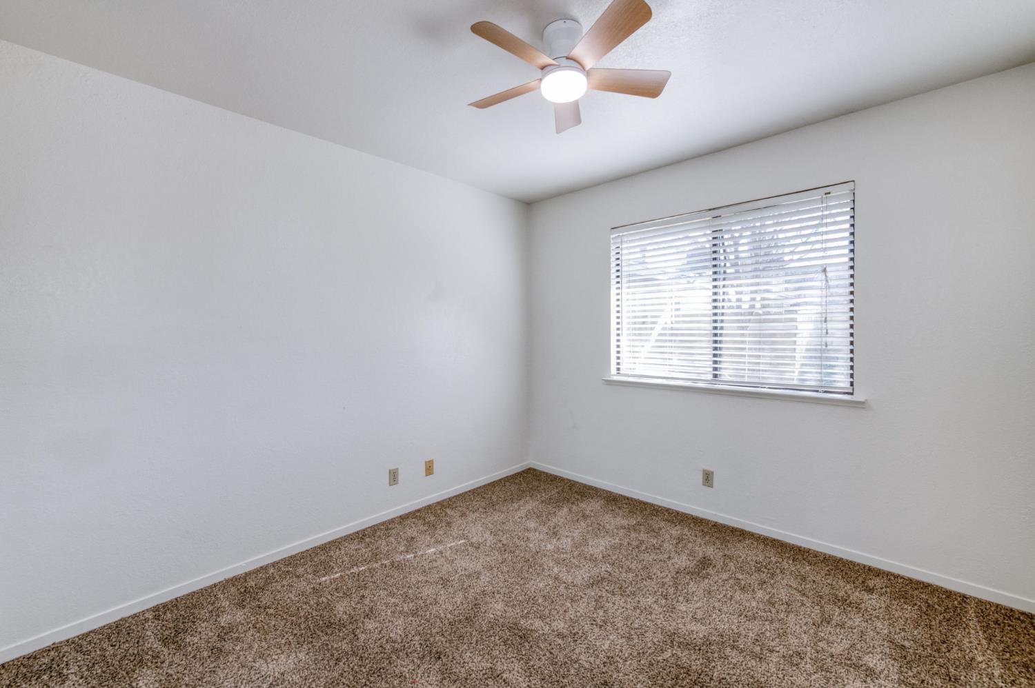 4875 N Backer Ave #138, Fresno, CA 93726