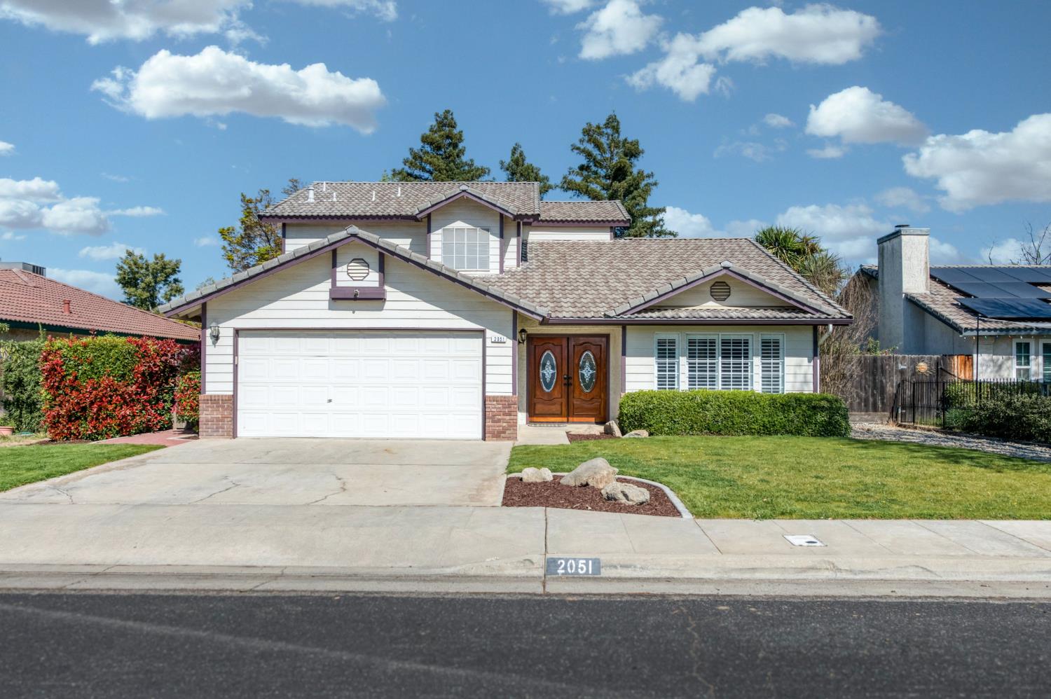 2051 Los Altos Ave, Clovis, CA 93611