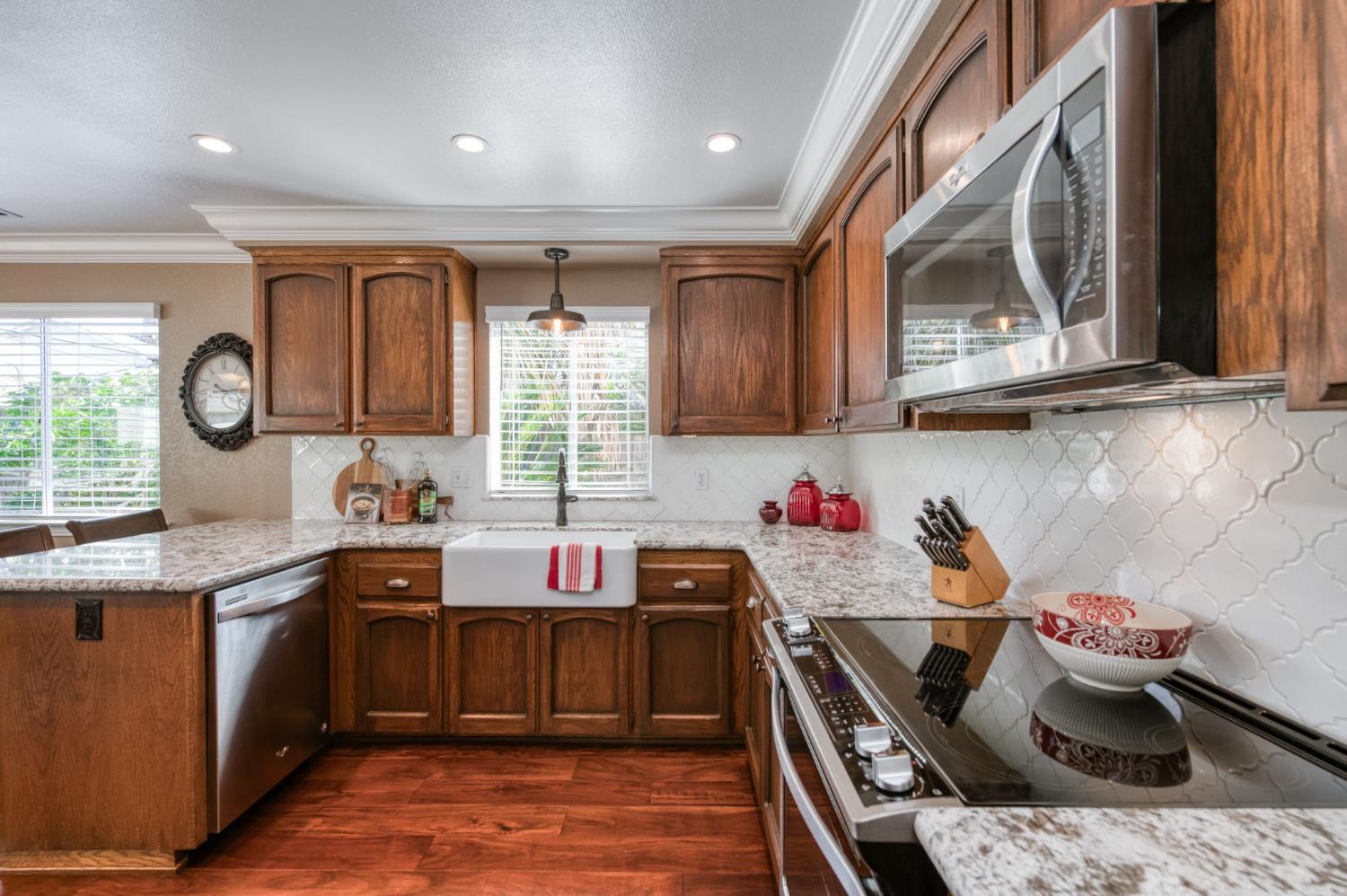 2051 Los Altos Ave, Clovis, CA 93611