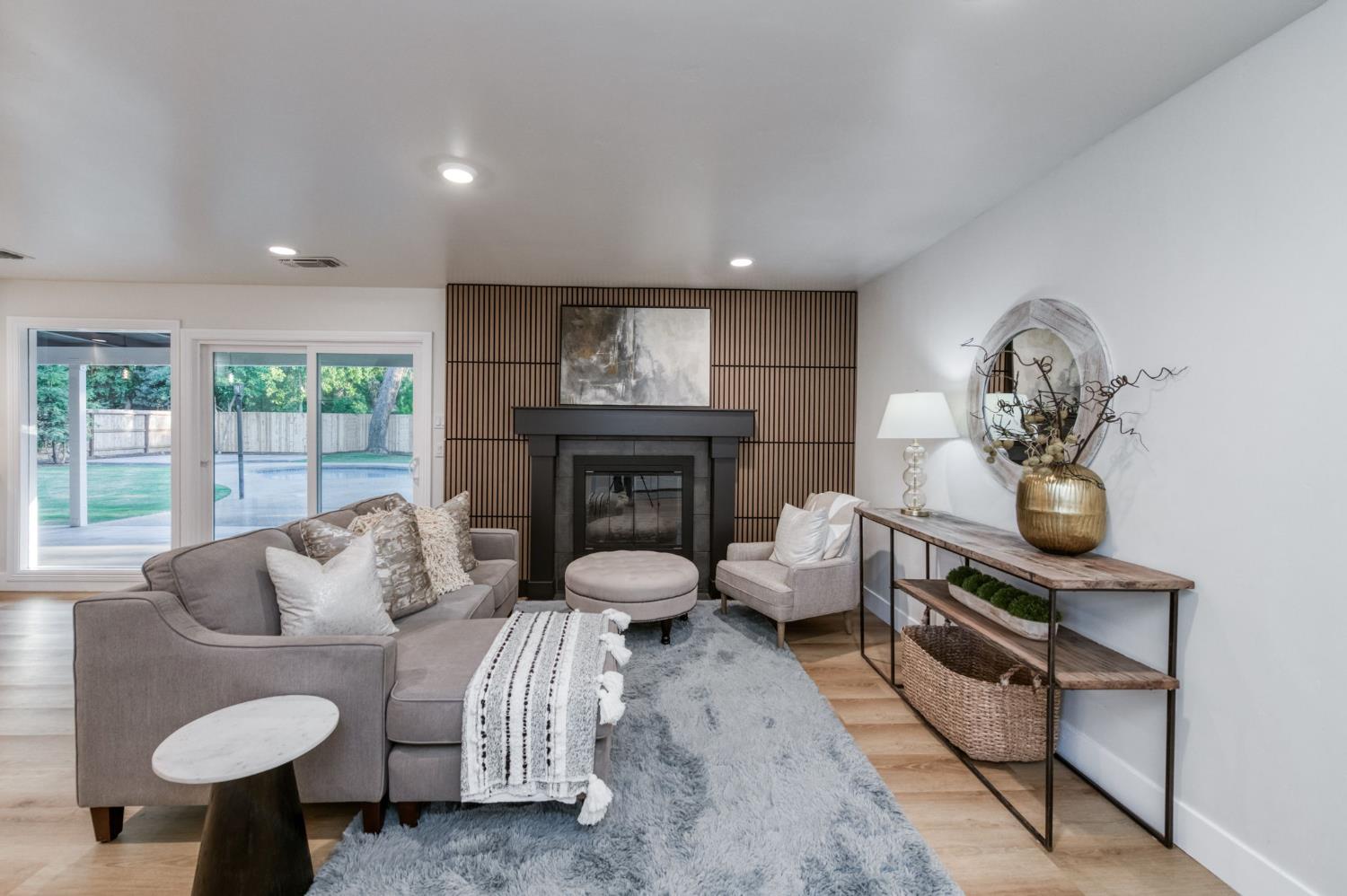 2511 W Barstow Ave, Fresno, CA 93711