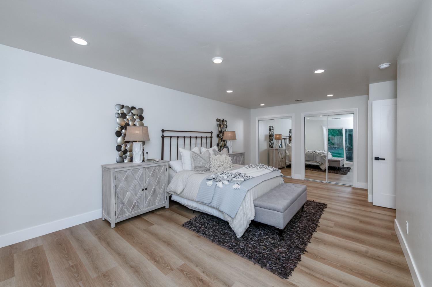 2511 W Barstow Ave, Fresno, CA 93711