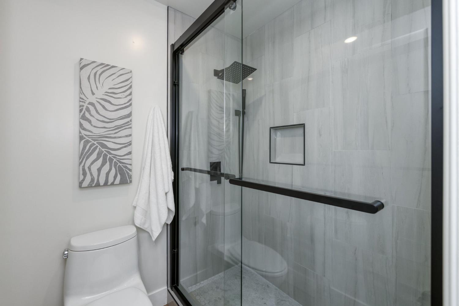 2511 W Barstow Ave, Fresno, CA 93711