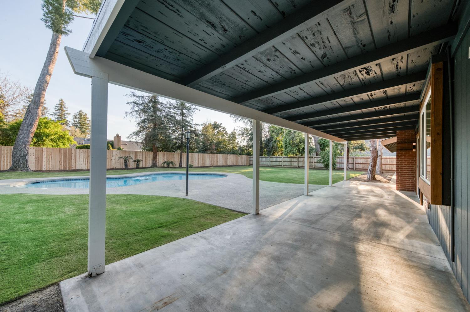 2511 W Barstow Ave, Fresno, CA 93711