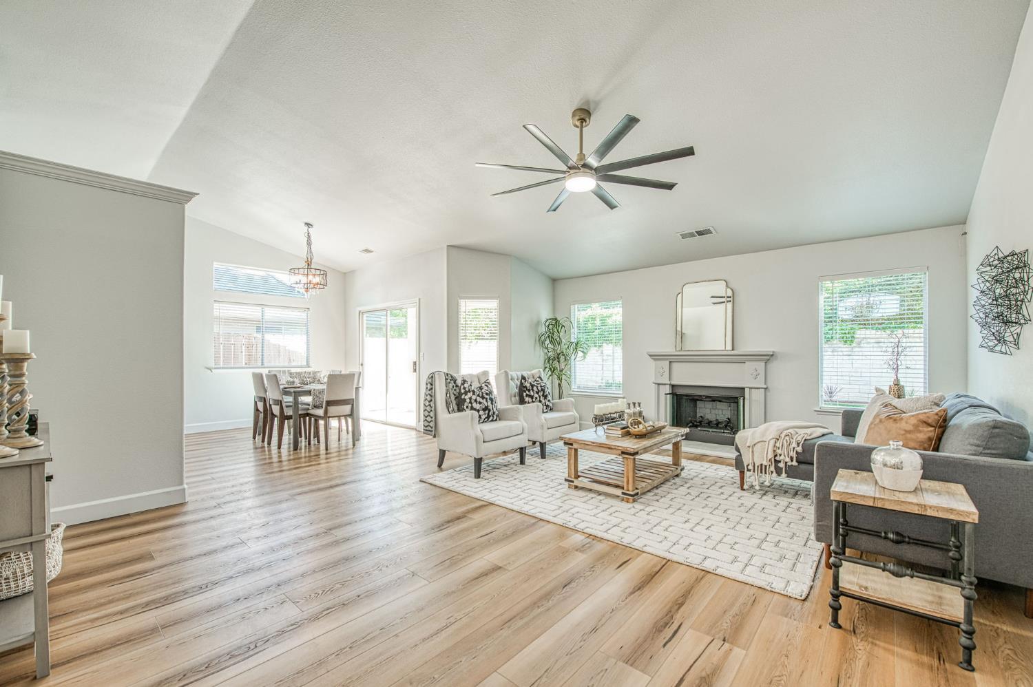 4994 W Decatur Ave, Fresno, CA 93722