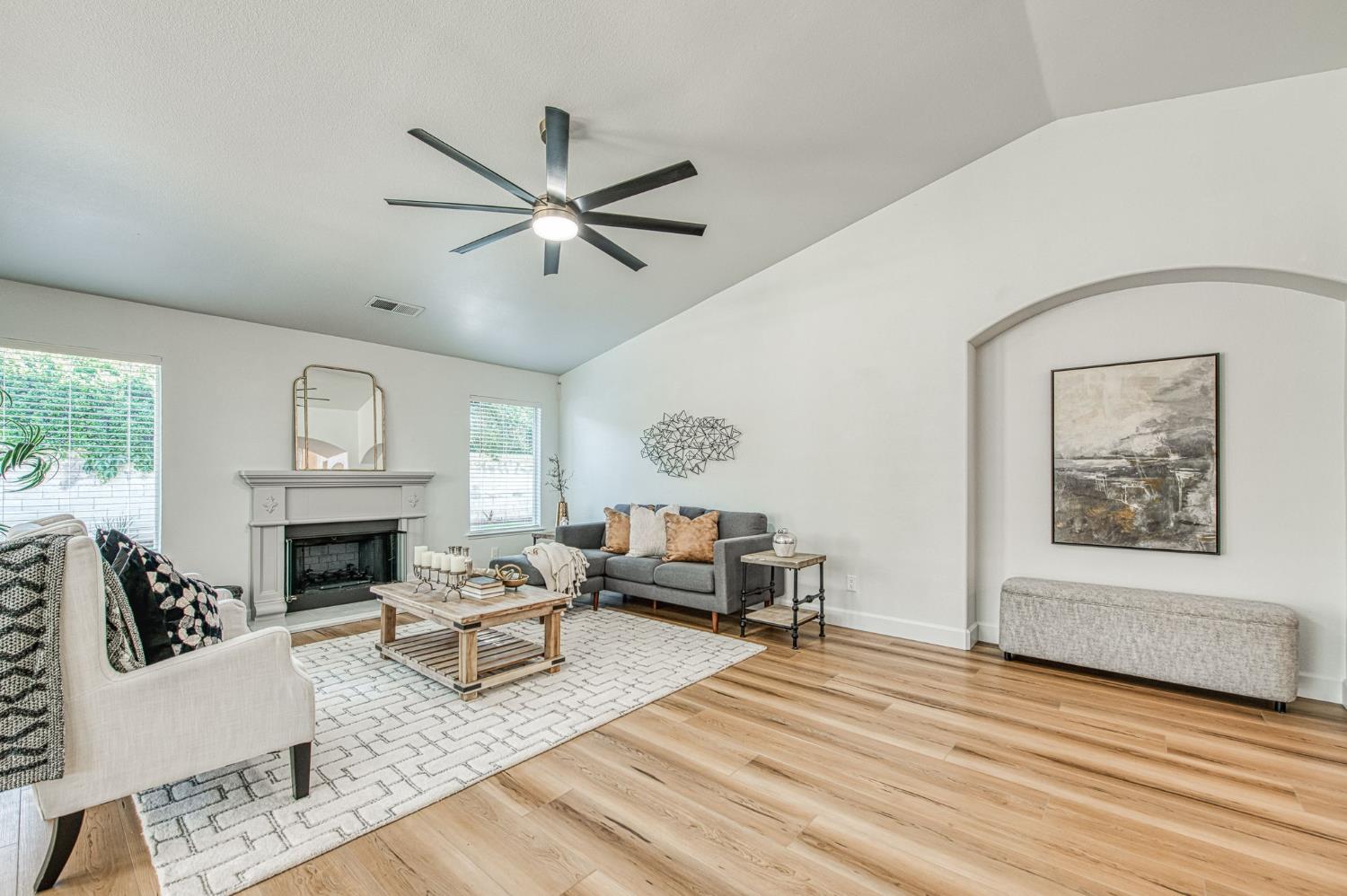 4994 W Decatur Ave, Fresno, CA 93722