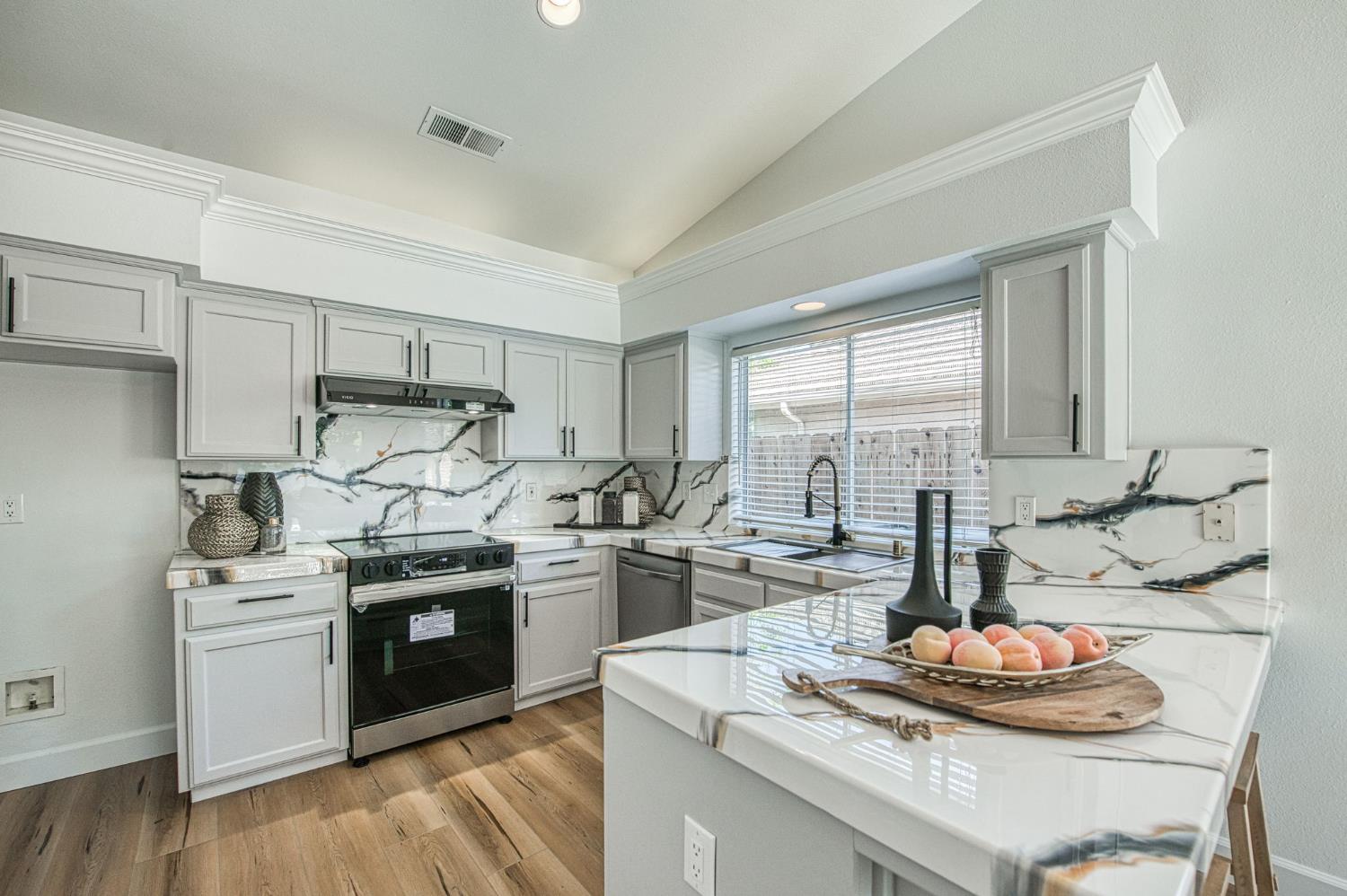 4994 W Decatur Ave, Fresno, CA 93722