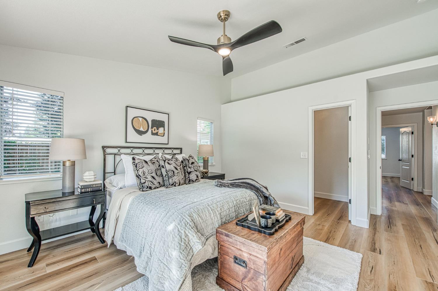 4994 W Decatur Ave, Fresno, CA 93722