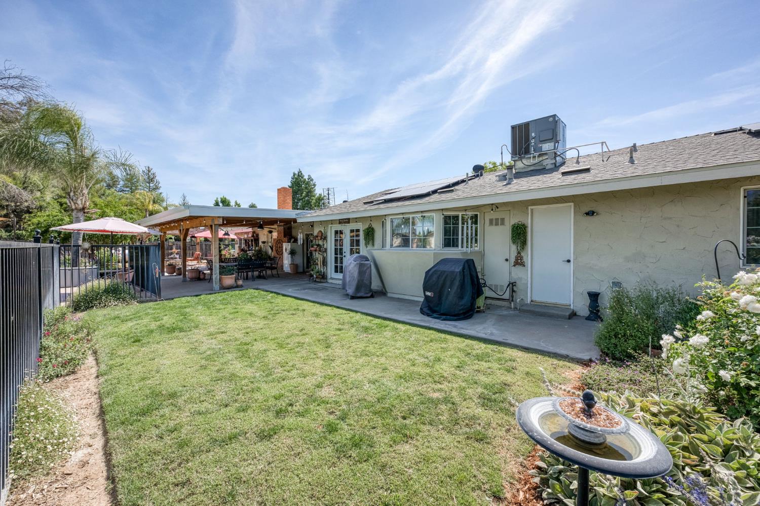9198 N Fowler Ave, Clovis, CA 93619
