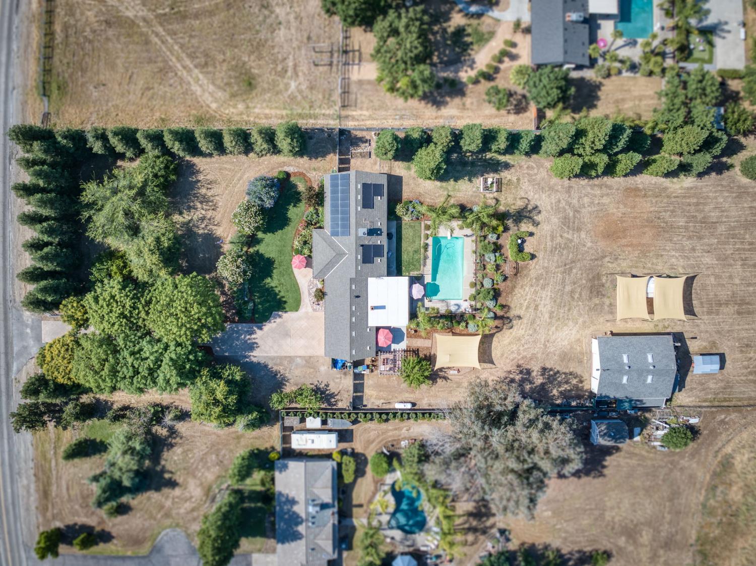 9198 N Fowler Ave, Clovis, CA 93619