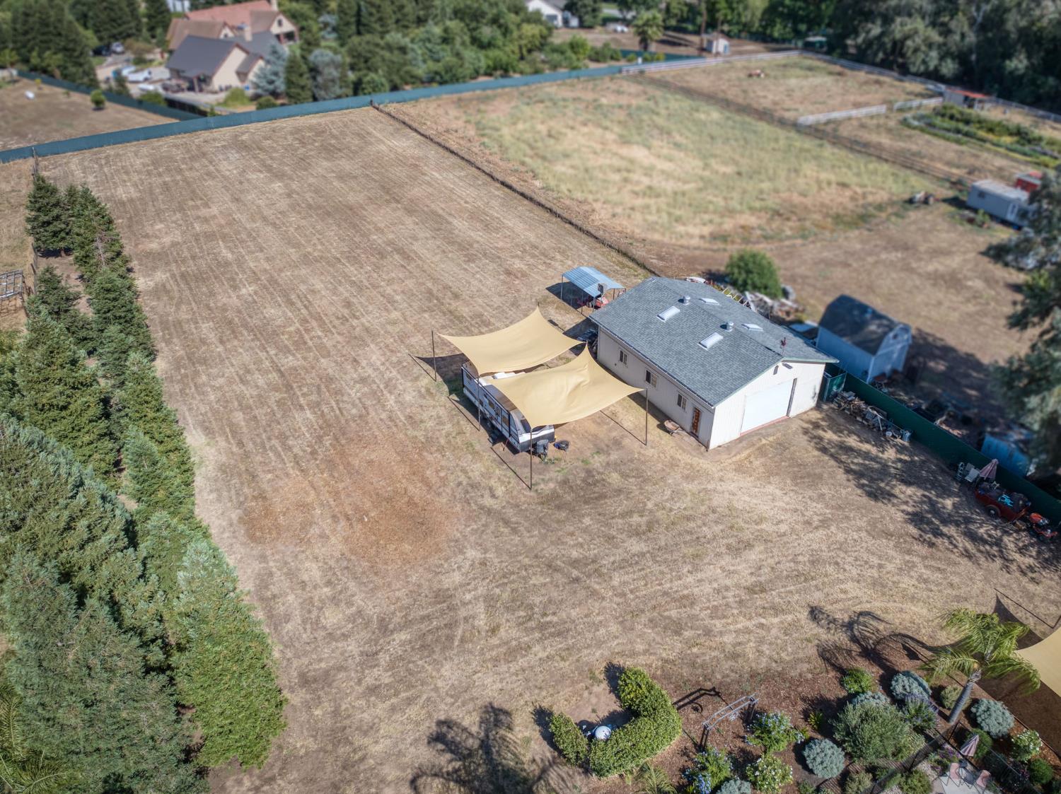 9198 N Fowler Ave, Clovis, CA 93619