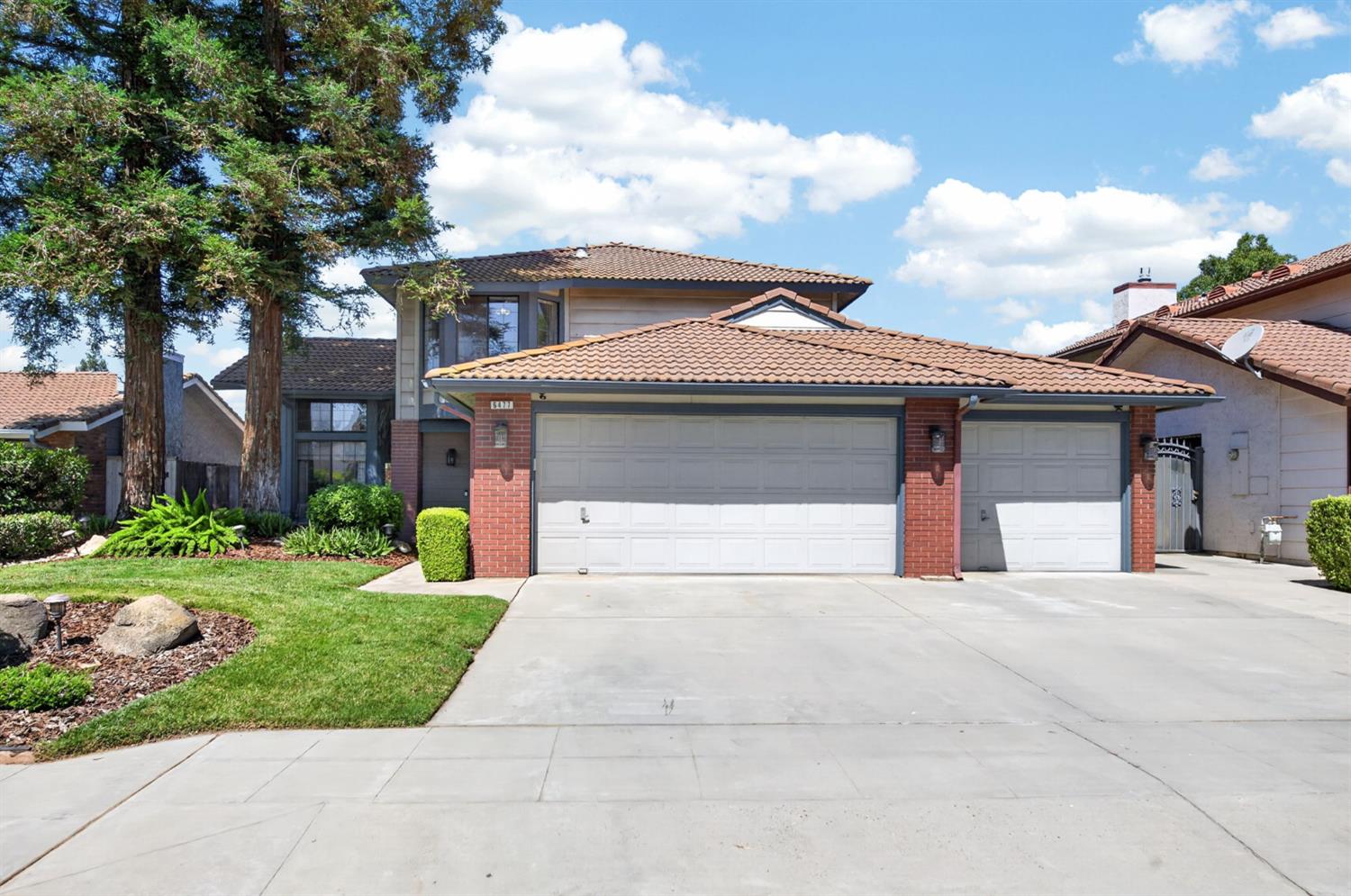 6477 N Hanover Ave, Fresno, CA 93722