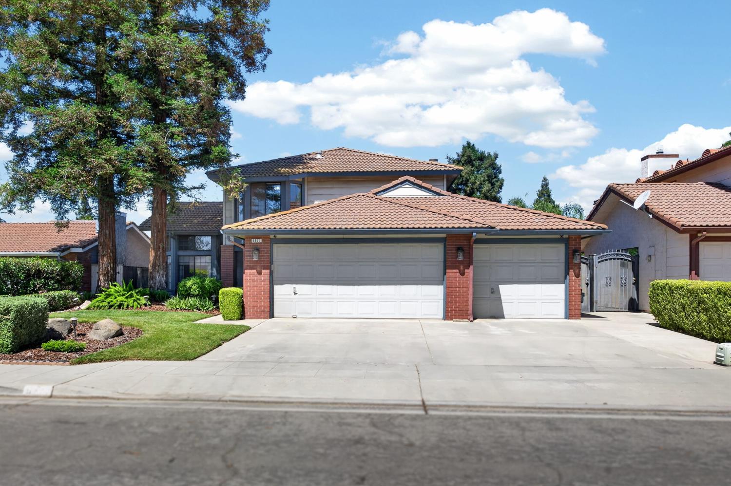 6477 N Hanover Ave, Fresno, CA 93722