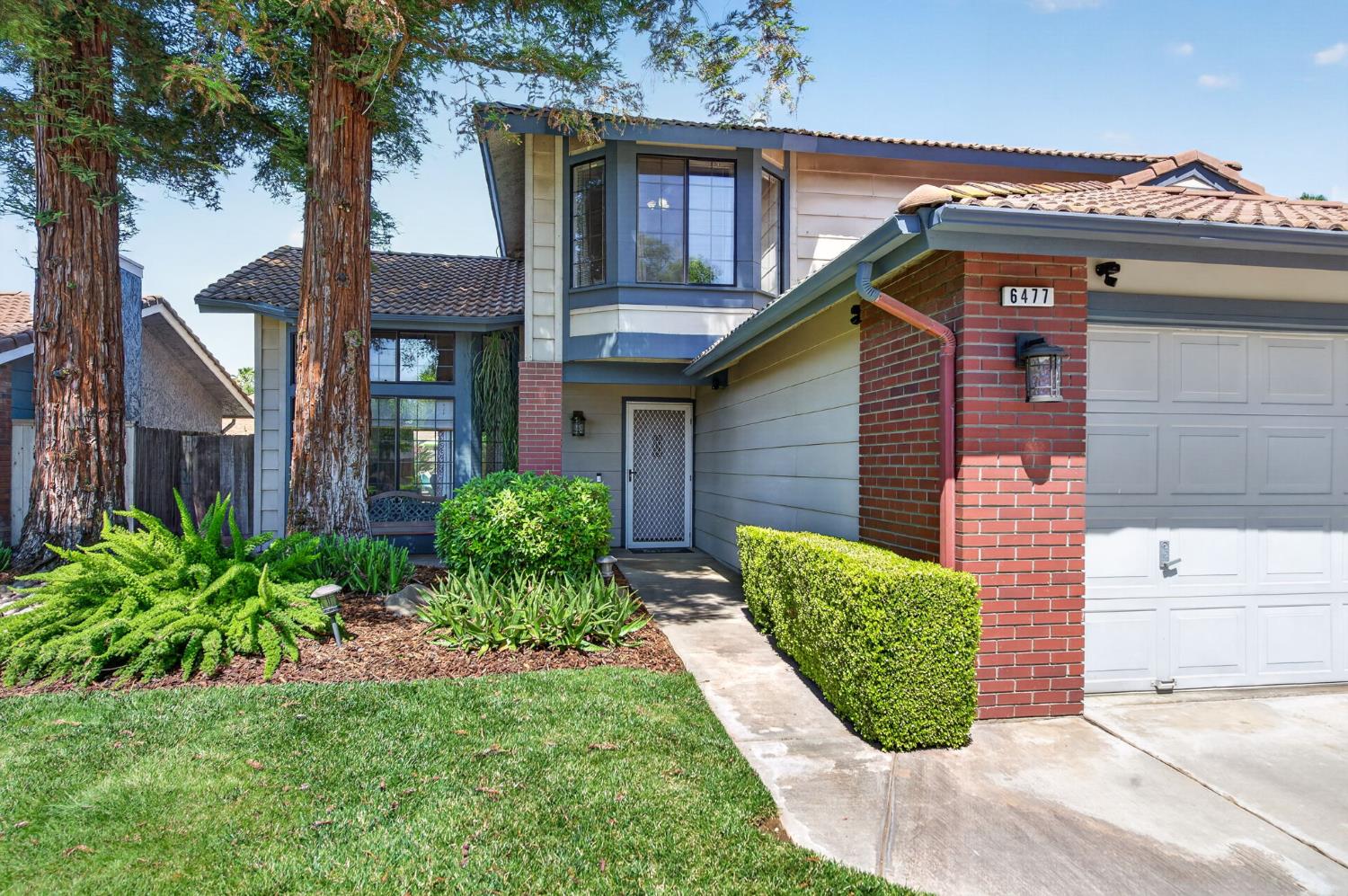 6477 N Hanover Ave, Fresno, CA 93722